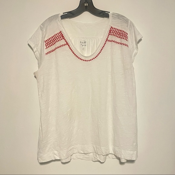 Loft Vintage Soft White T-shirt with Red Embroidery on shoulder and neckline XL - Picture 11 of 11